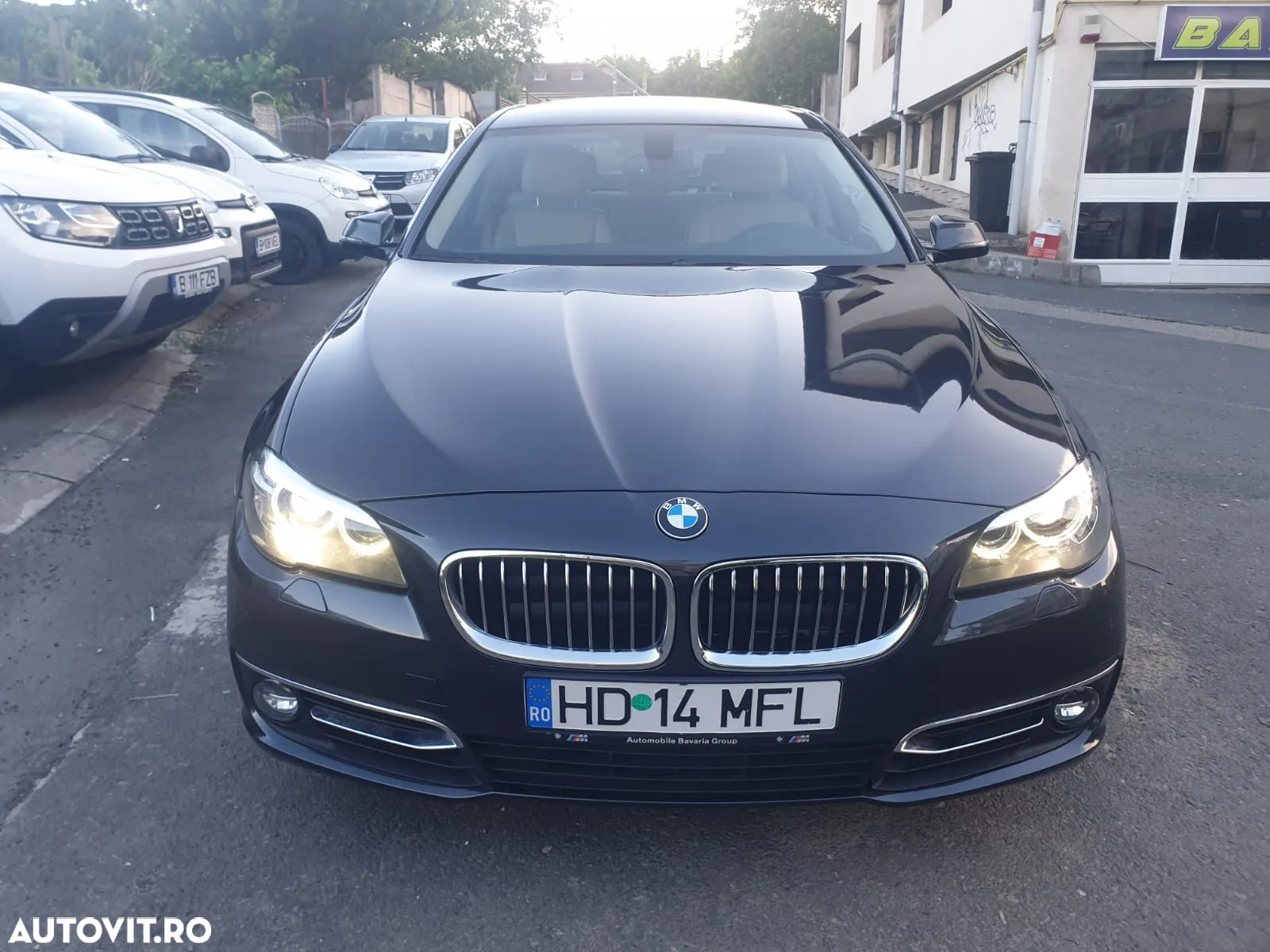 BMW Seria 5 525d xDrive AT - 2