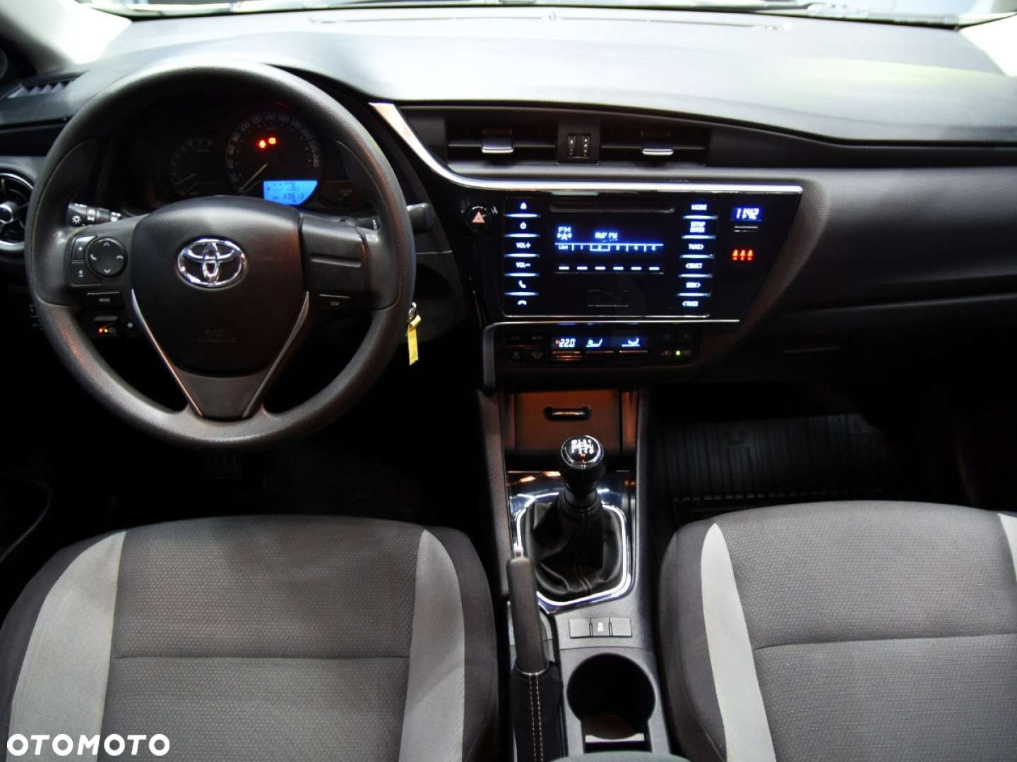 Toyota Auris - 7