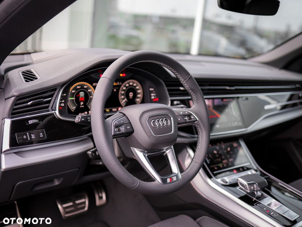 Audi Q8 - 21