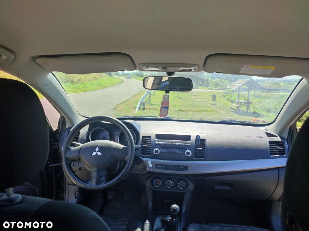 Mitsubishi Lancer 1.5 Inform - 4