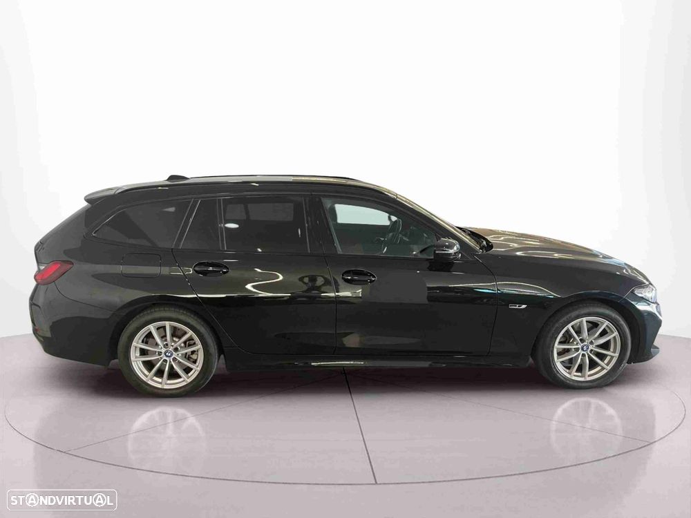BMW 320 e Touring Auto - 3