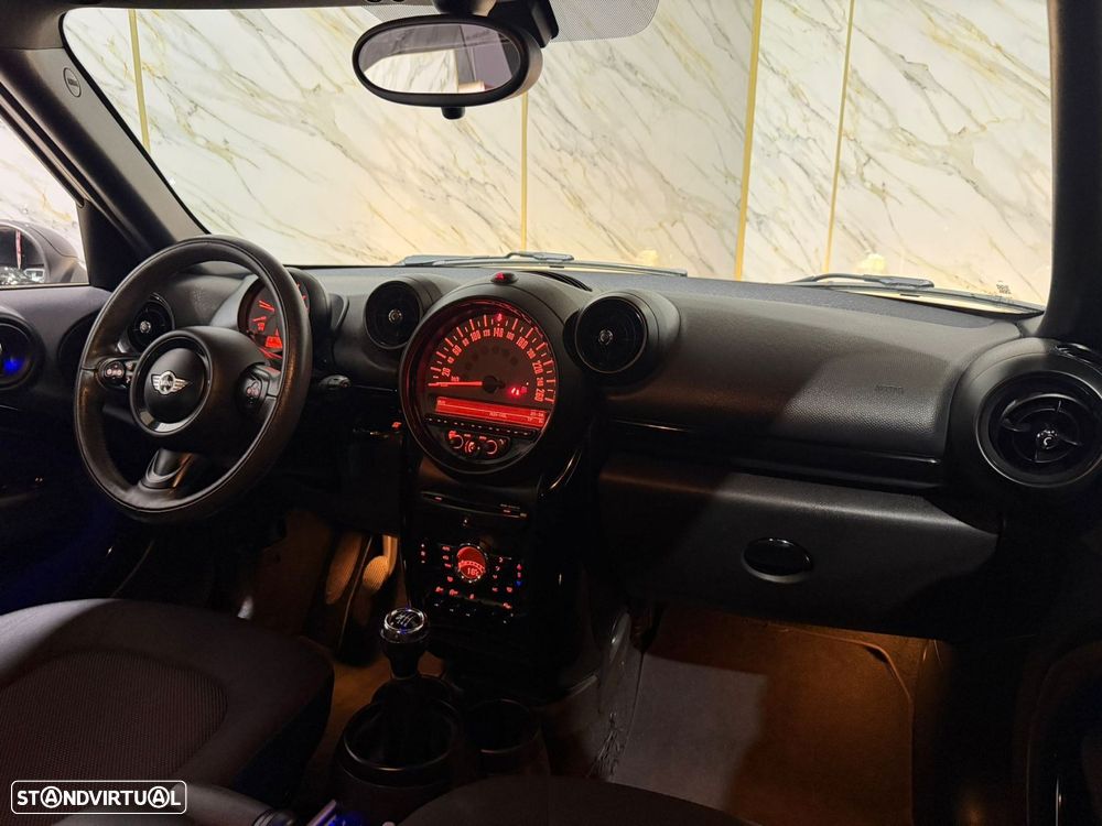 MINI Countryman Cooper D - 10