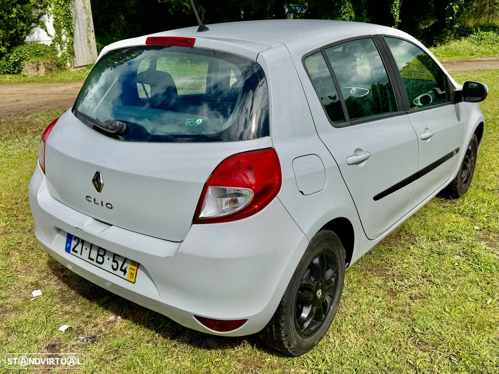 Renault Clio 1.5 dCi Dynamique S - 6