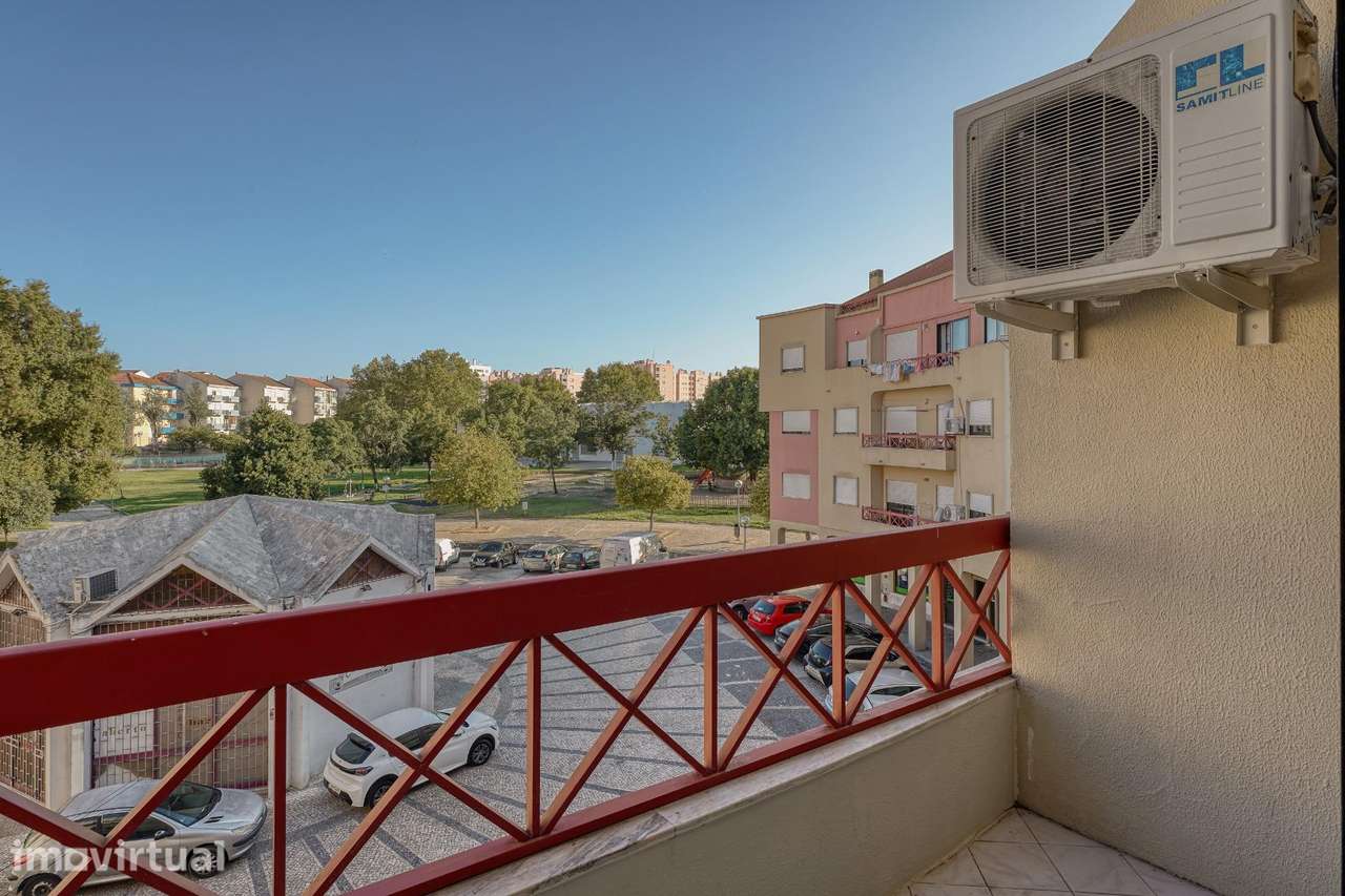 T3 remodelado na Baixa da Banheira — Praceta dos Algarvios - Grande imagem: 4/24