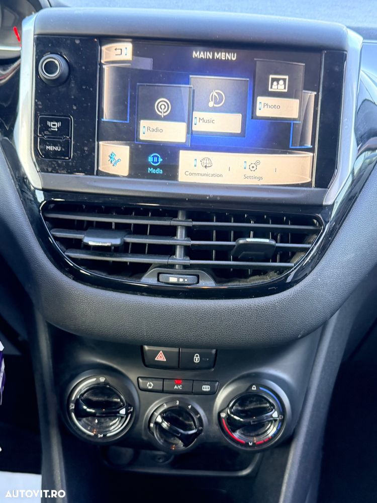 Peugeot 208 PureTech 110 Stop & Start Active - 17