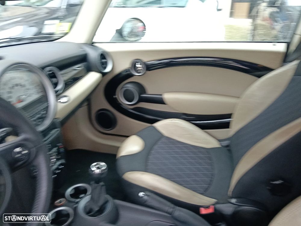 MINI 3 Portas Cooper D - 15