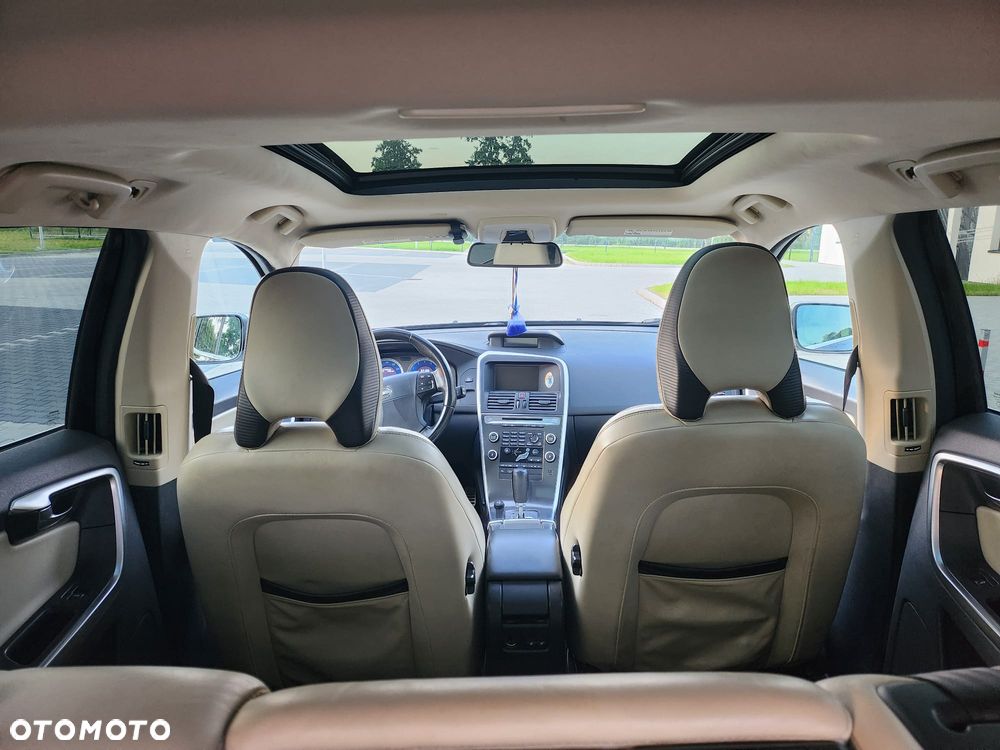 Volvo XC 60 T6 AWD R-Design - 9