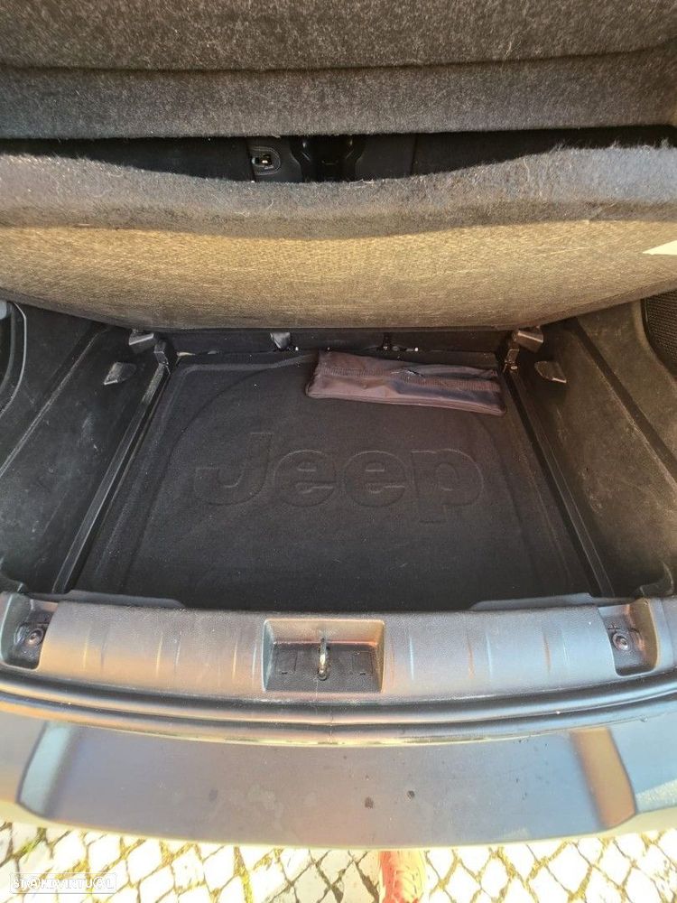 Jeep Renegade 1.0 T 80º Aniversário - 9