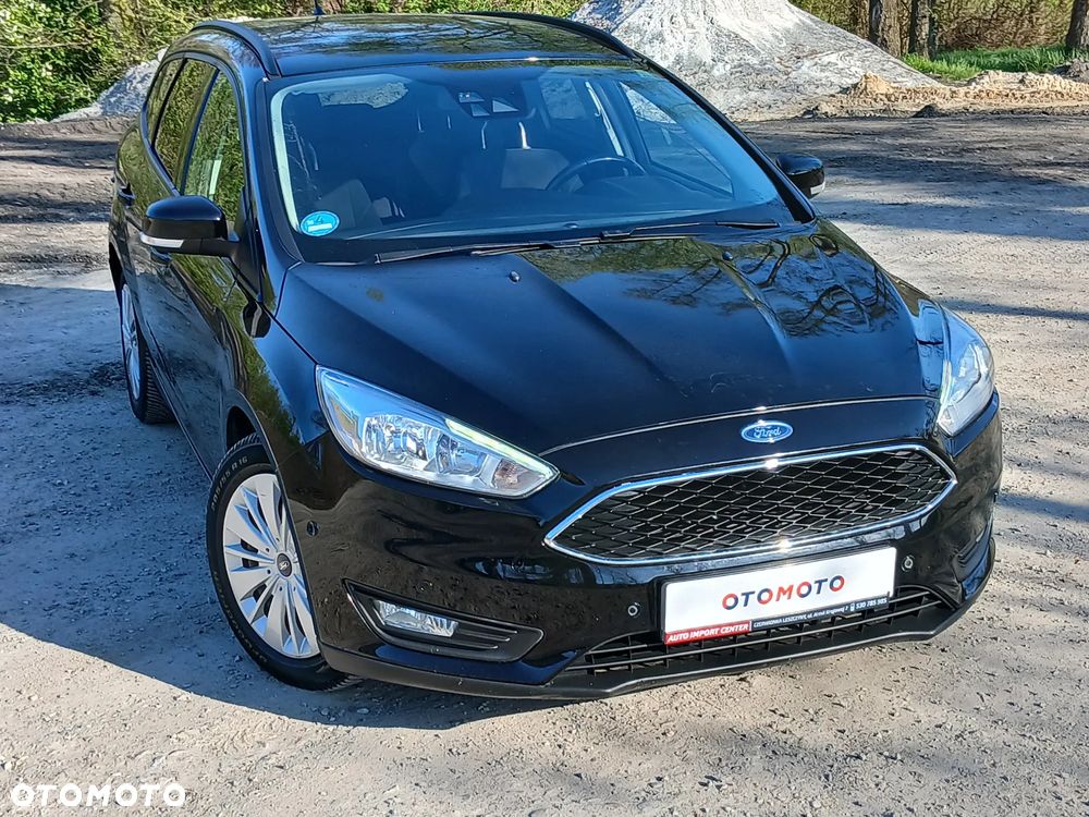 Ford Focus 1.0 EcoBoost STart-Stopp-System TITANIUM - 2