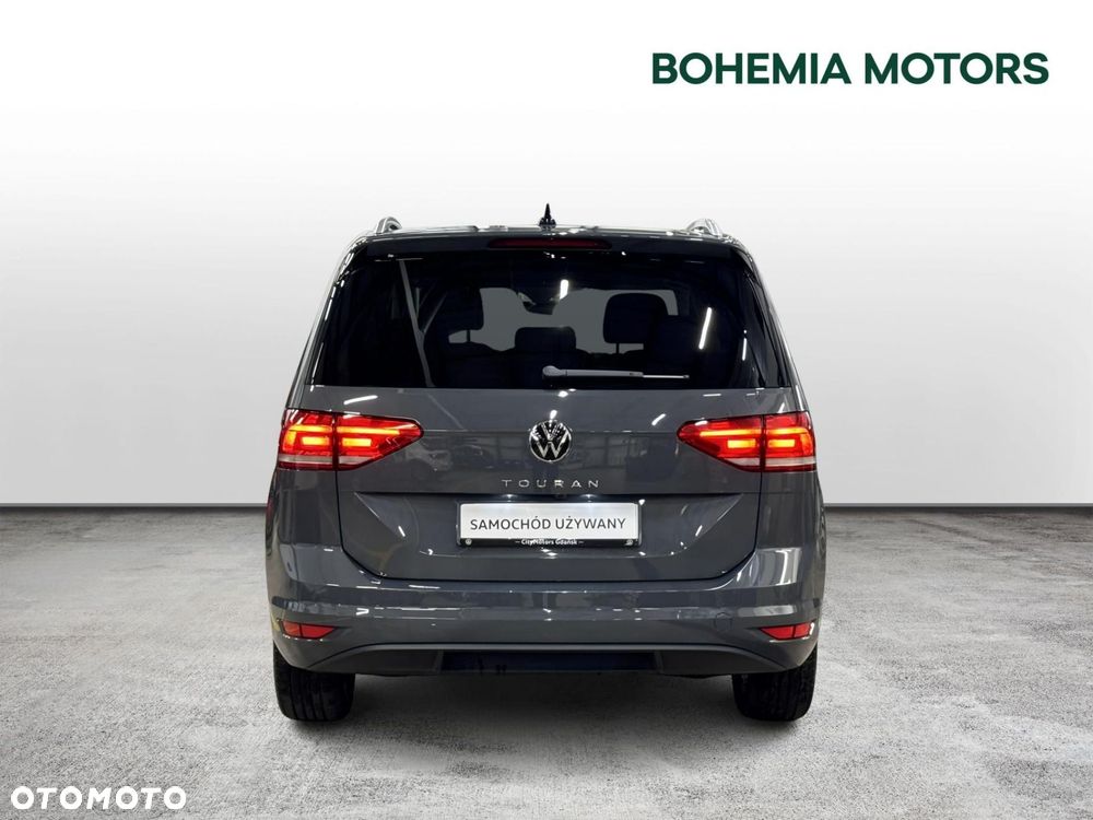 Volkswagen Touran - 4