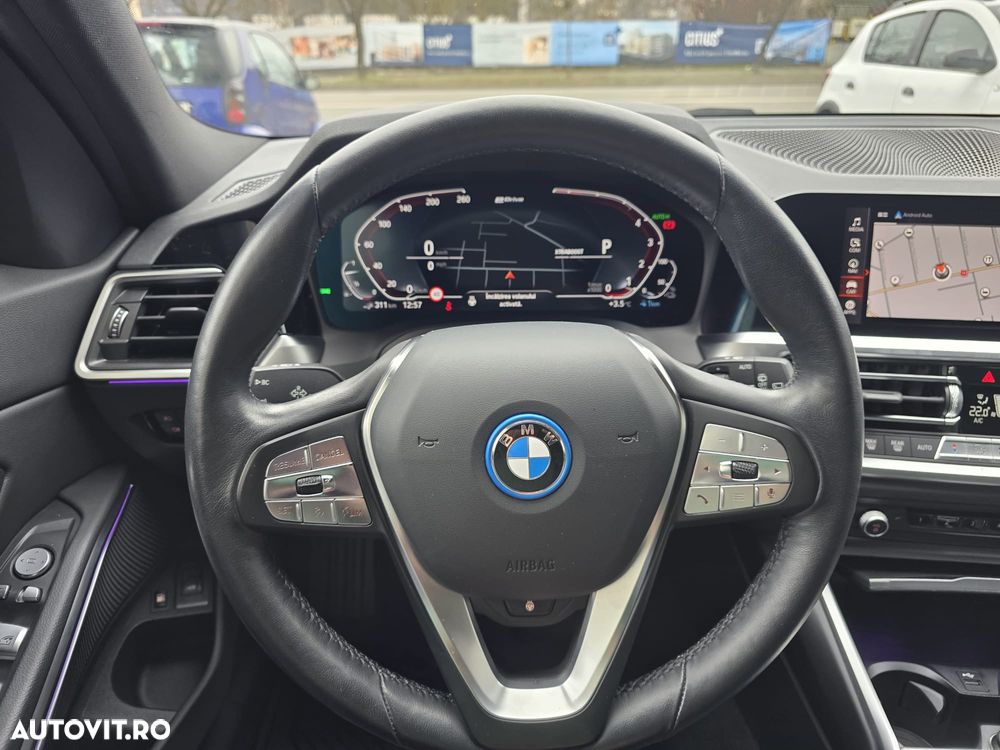 BMW Seria 3 330e xDrive Aut. Sport Line - 6
