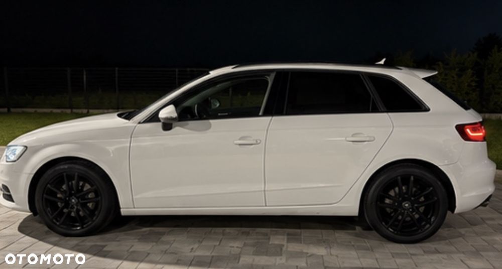 Audi A3 Sportback - 4
