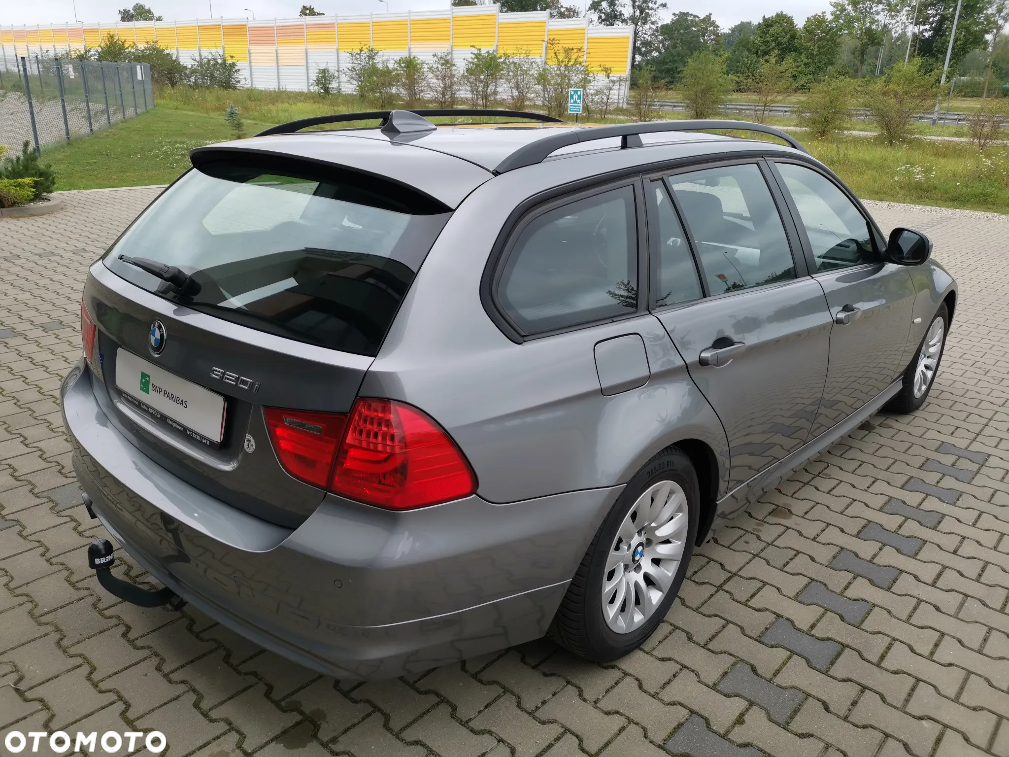 BMW Seria 3 320i Touring - 5