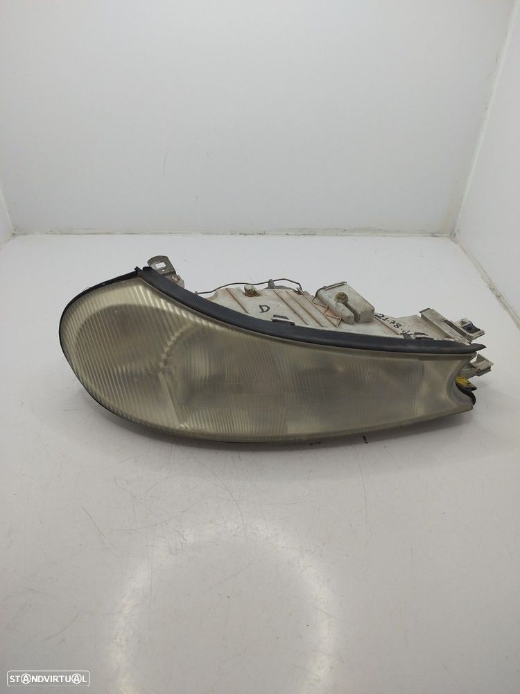 Farol/ Otica Dianteiro Dto Ford Mondeo Ii (Bap) - 1