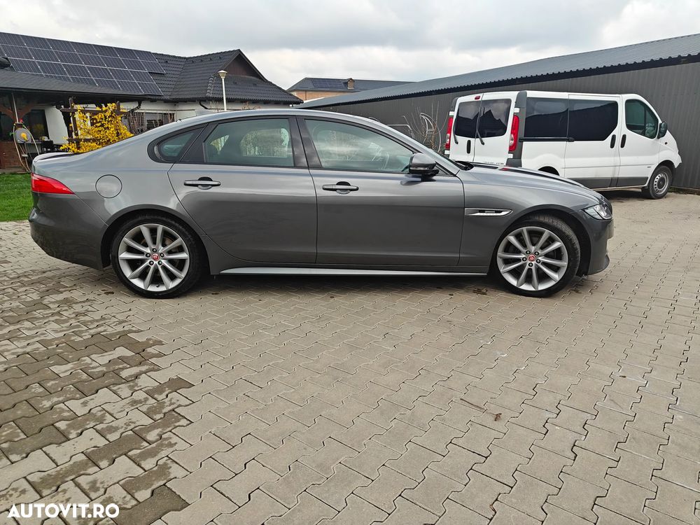 Jaguar XF - 2