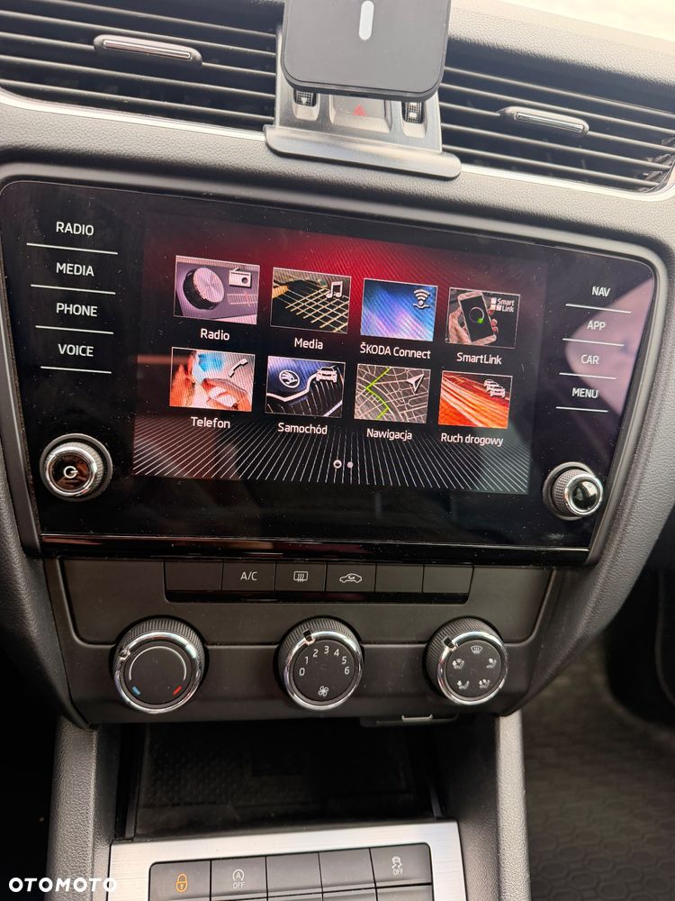 Skoda Octavia 2.0 TDI 4x4 Style DSG - 21