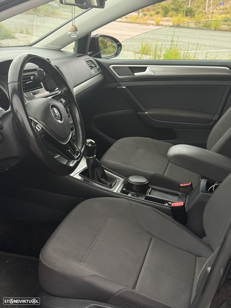 VW Golf Variant - 11