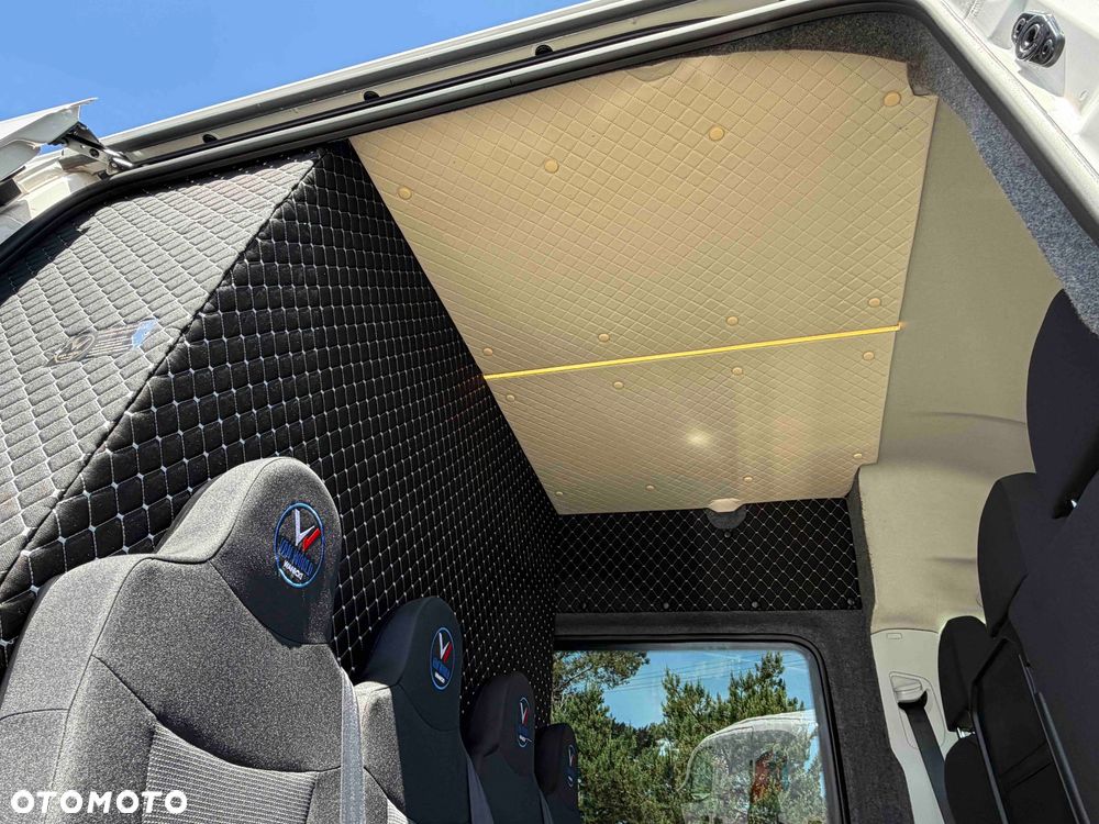 Volkswagen Crafter 7 Osobowy - 15