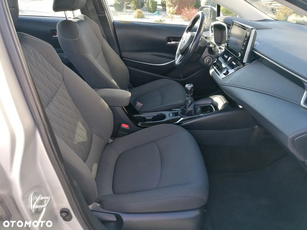 Toyota Corolla 1.6 Comfort - 19