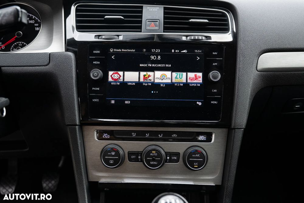 Volkswagen Golf 1.2 TSI BlueMotion Technology Comfortline - 21