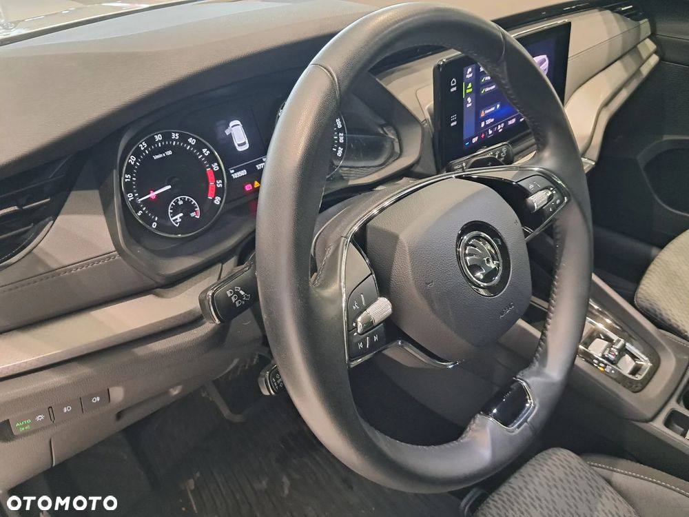 Skoda Octavia 2.0 TDI Style DSG - 16