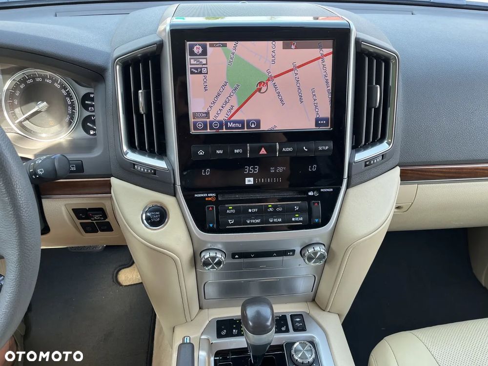Toyota Land Cruiser LC 4.6 Prestige - 15