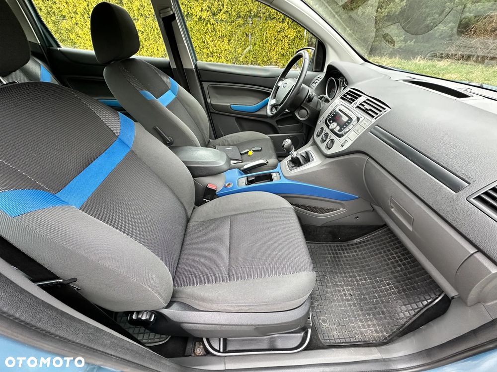 Ford Kuga 2.0 TDCi 2x4 Trend - 25