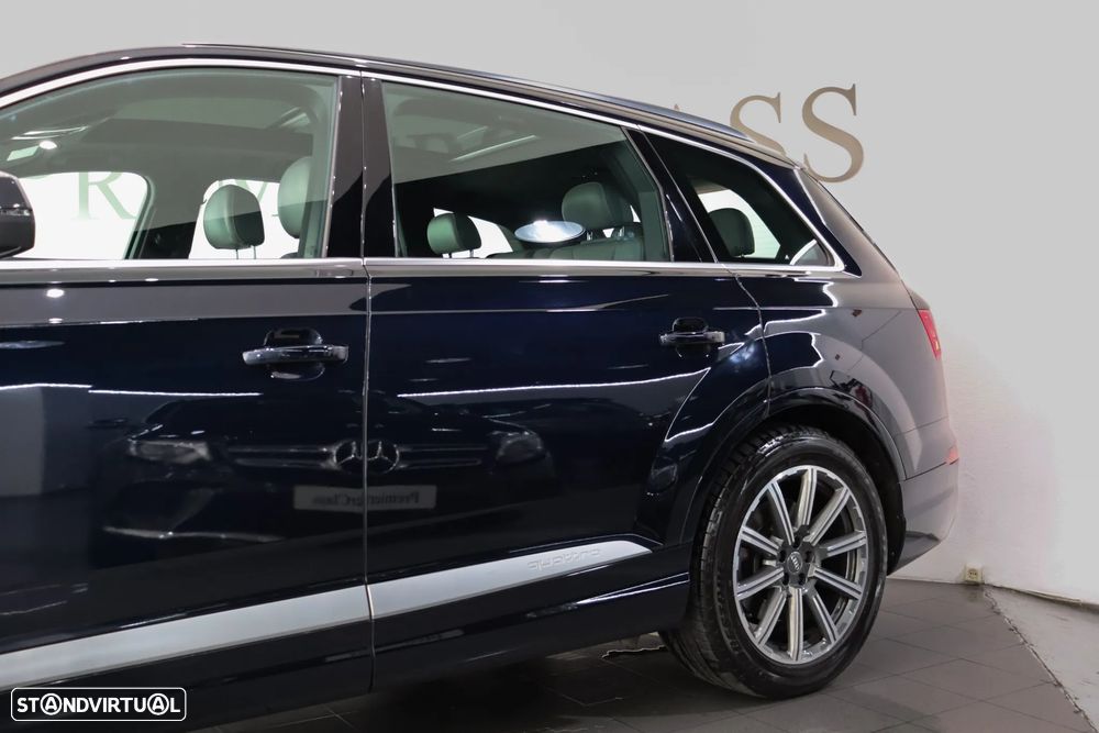 Audi Q7 3.0 TDI quattro S-line Tiptronic 7L - 8