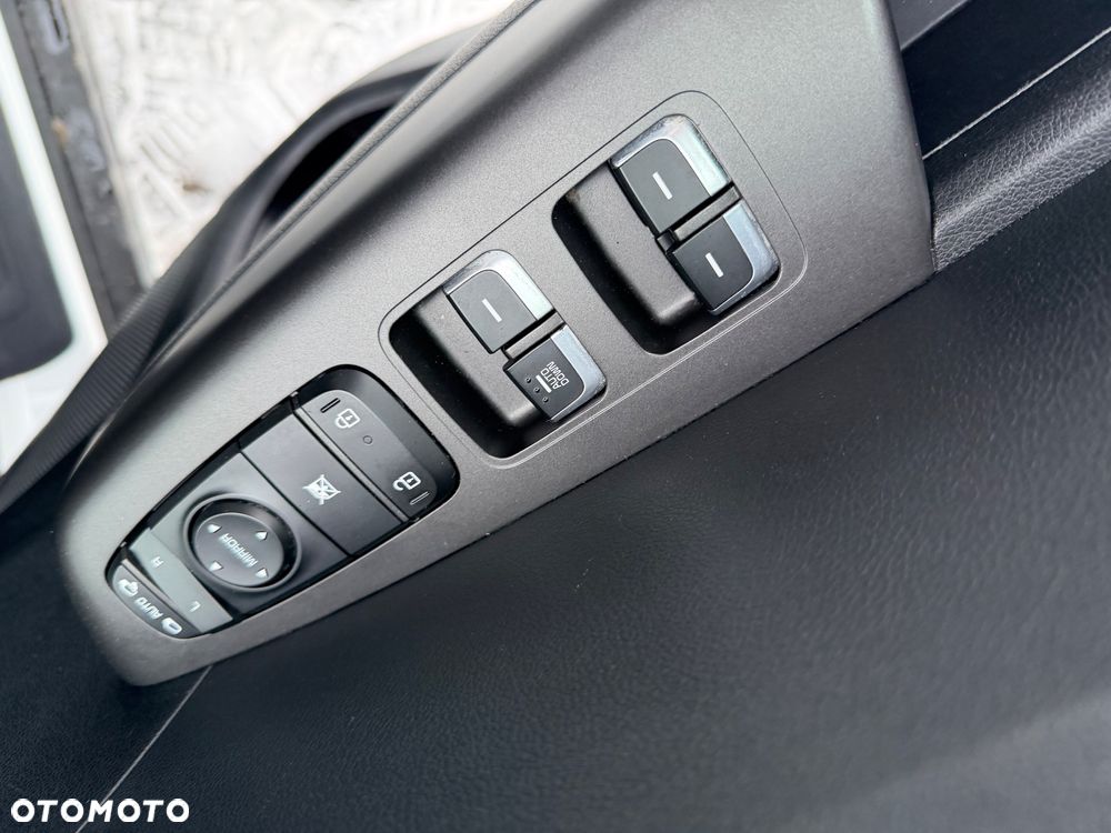 Kia Sportage 1.6 T-GDI Black Edition 2WD DCT - 11