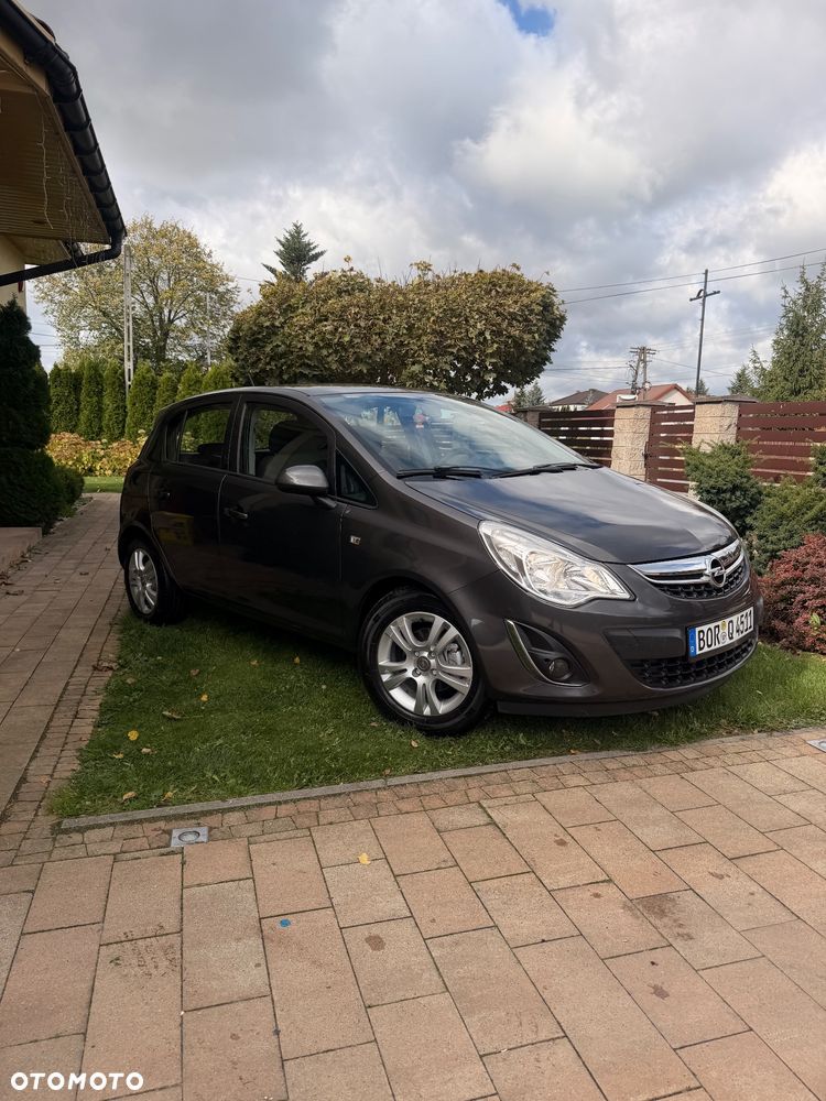 Opel Corsa 1.2 16V Cosmo - 11