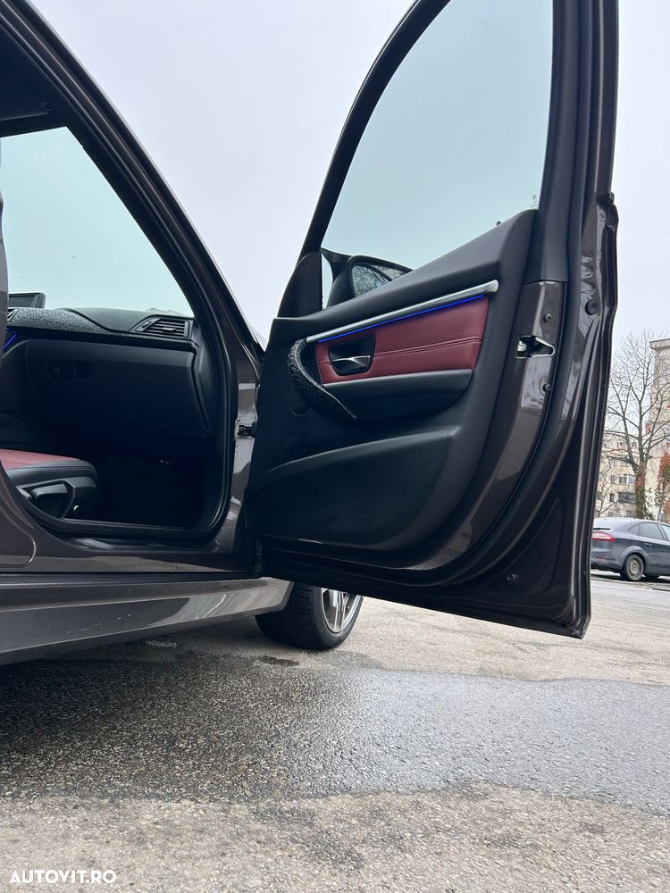 BMW Seria 3 318d Aut. Sport Line - 11