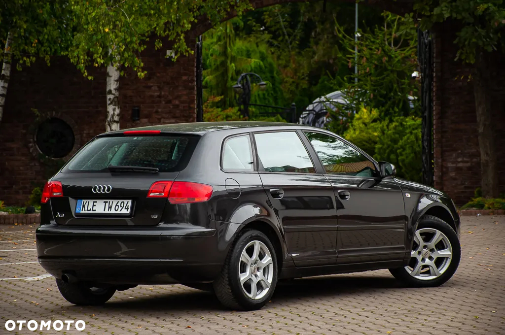 Audi A3 1.6 Ambiente - 19