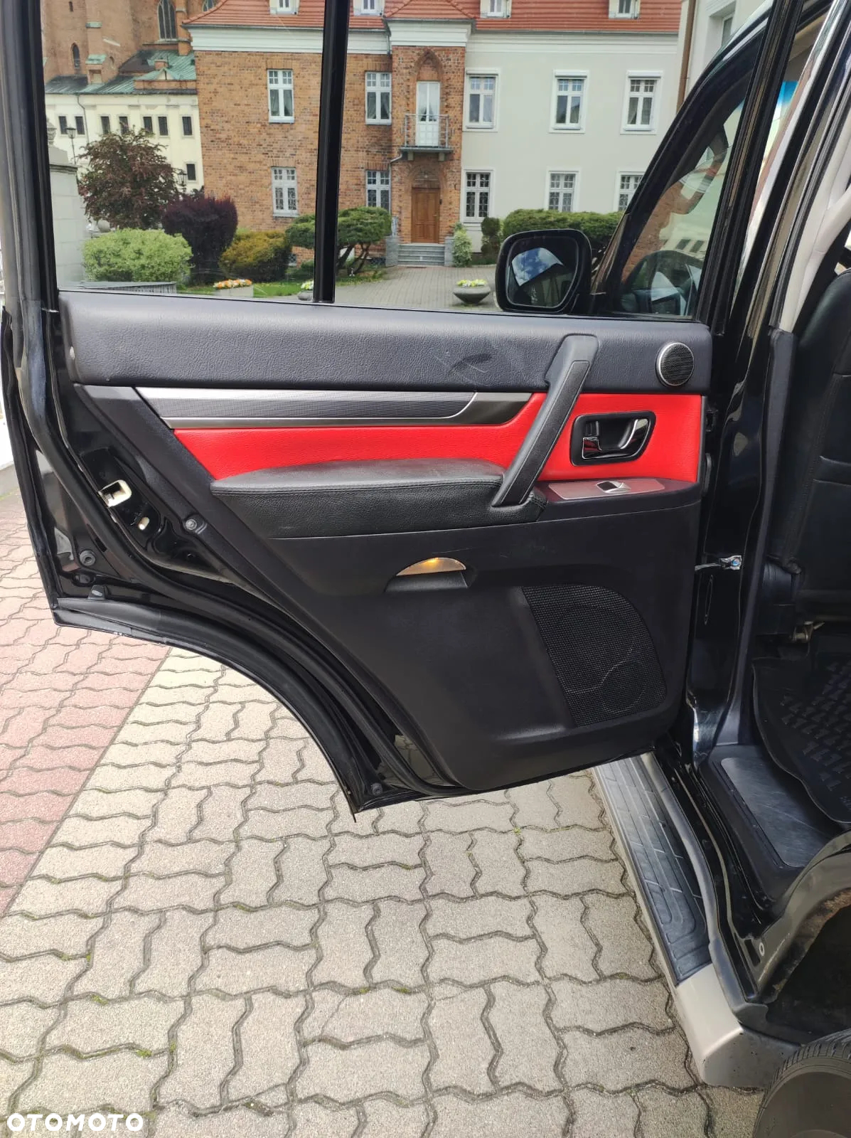Mitsubishi Pajero 3.2 DI-D Automatik Edition 25 - 24