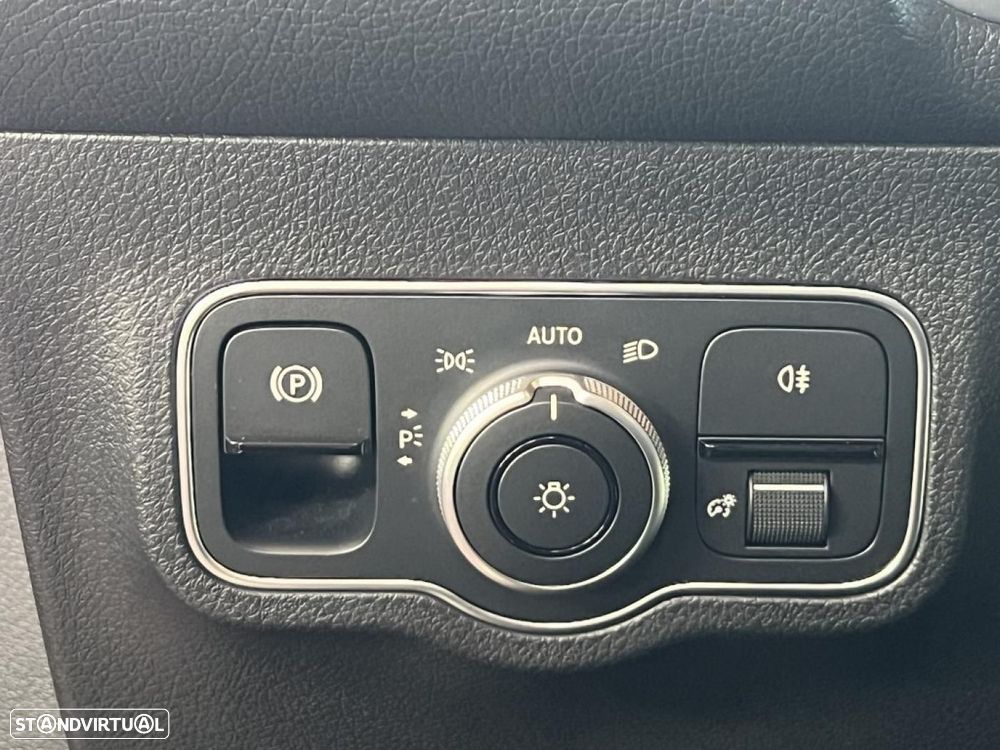 Mercedes-Benz GLB 200 d 4Matic AMG Line - 8