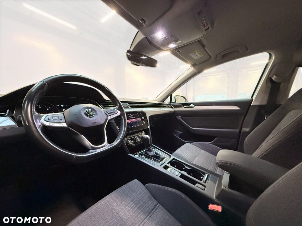 Volkswagen Passat Variant 2.0 TDI EVO Business DSG - 17