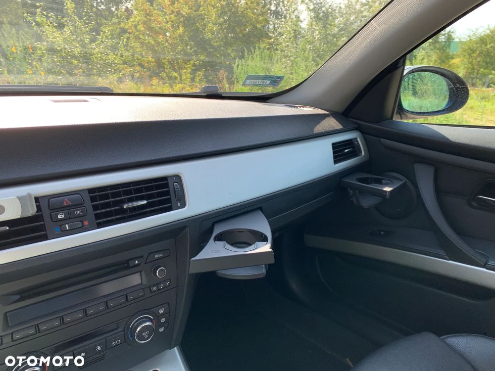 BMW Seria 3 - 33
