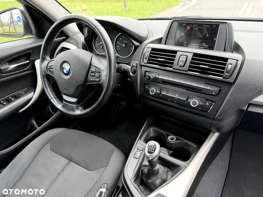 BMW Seria 1 116i - 12