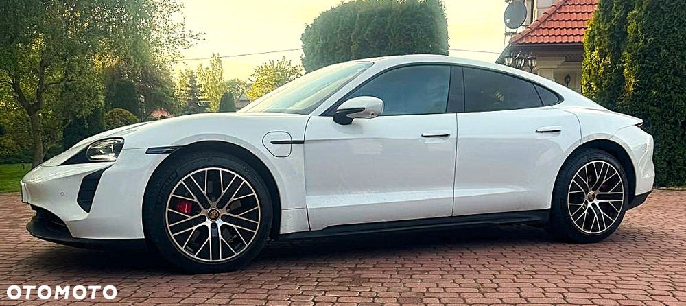 Porsche Taycan - 5