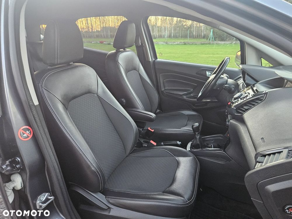 Ford EcoSport - 24