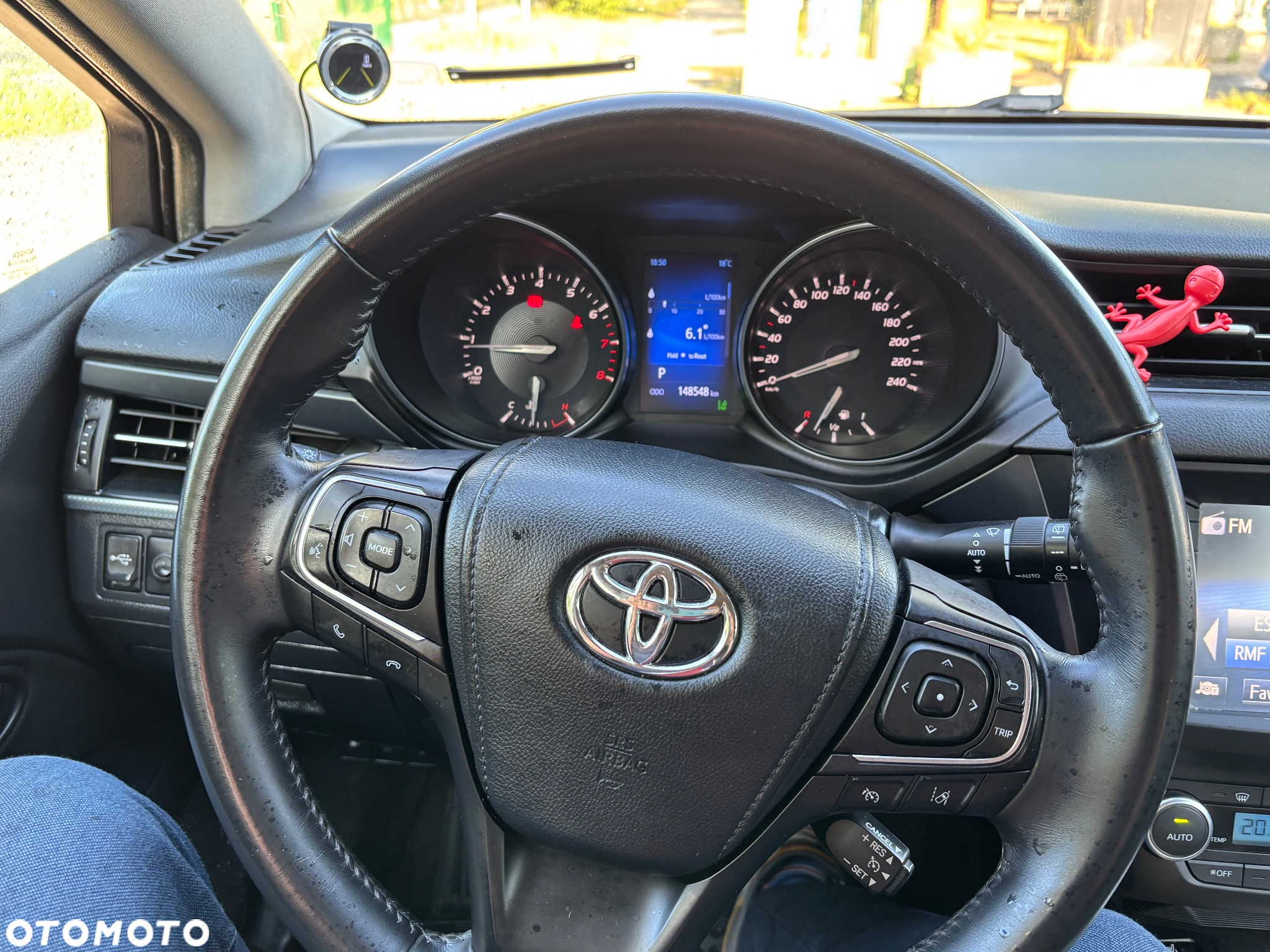 Toyota Avensis 1.8 Prestige MS - 12