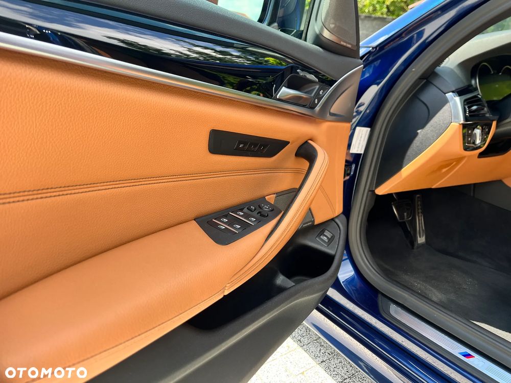 BMW Seria 5 530i xDrive M Sport sport - 39