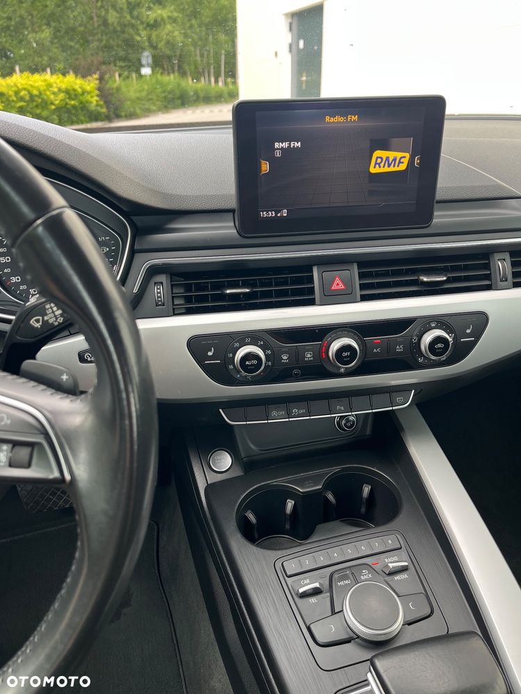 Audi A4 Limousine - 10