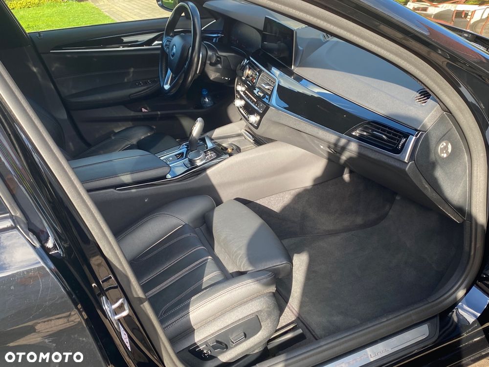 BMW Seria 5 520d Sport Line - 23