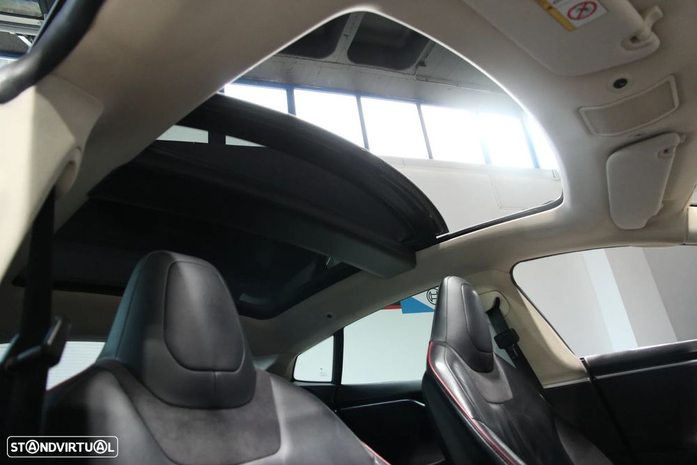 Tesla Model S 85 - 8