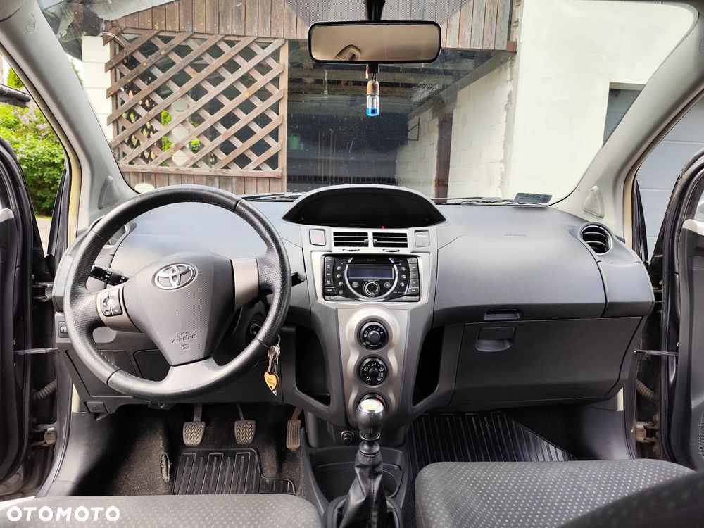 Toyota Yaris 1.4 D-4D Life - 27