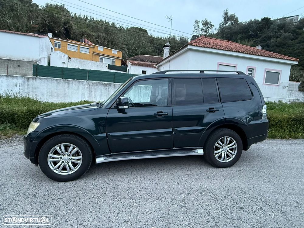Mitsubishi Pajero - 2