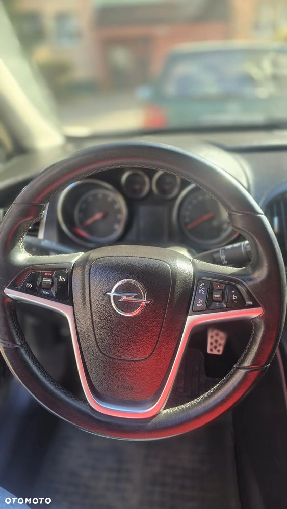 Opel Astra 1.4 T Edition 150 - 14