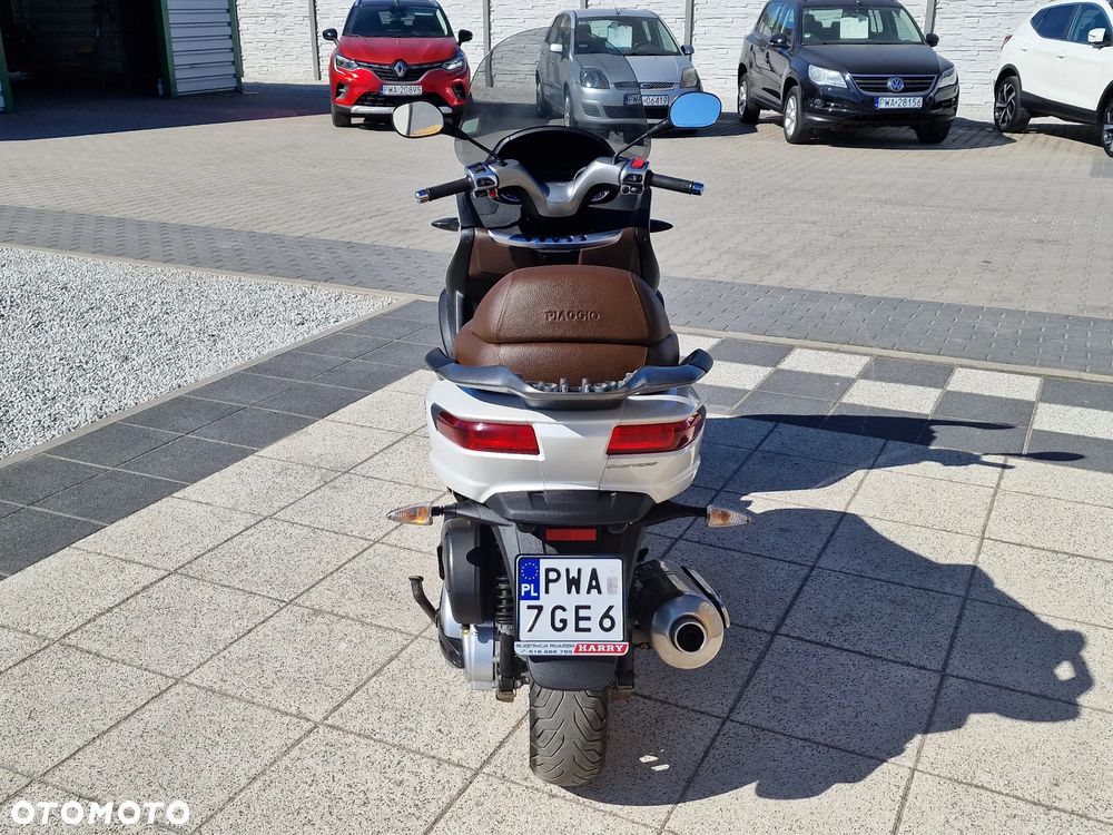 Piaggio MP-3 - 5