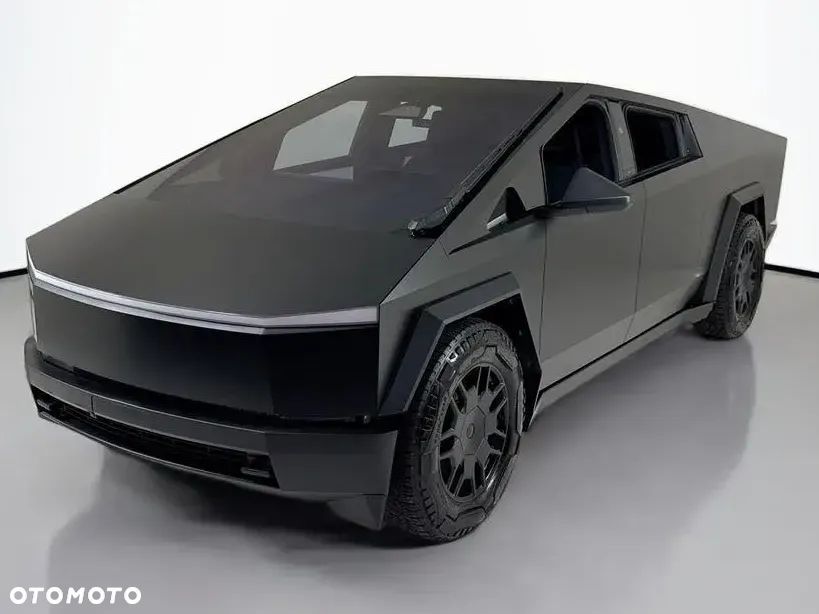 Tesla Cybertruck - 12