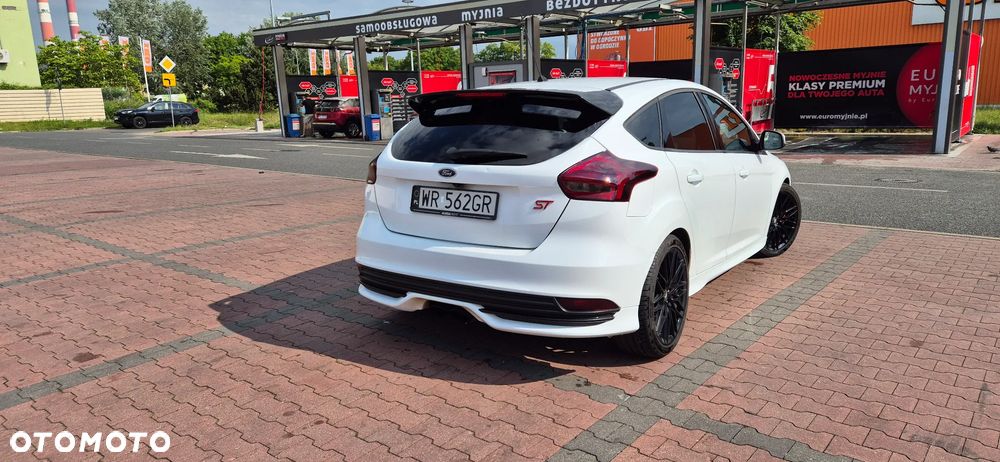 Ford Focus 2.0 EcoBoost ST - 6